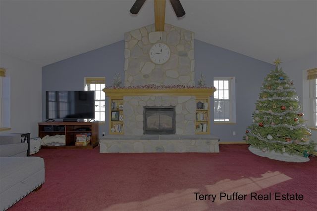 1497 W Grand River Avenue, Ionia, MI 48846