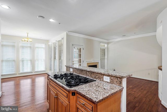 7720 SPOLETO LN, Mclean, VA 22102