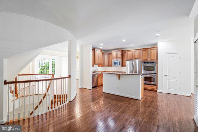 7720 SPOLETO LN, Mclean, VA 22102