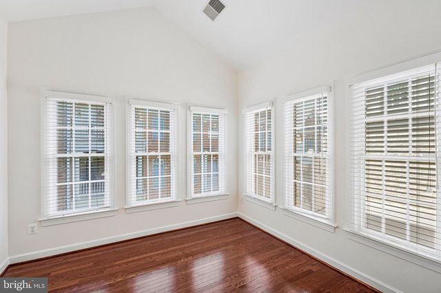7720 SPOLETO LN, Mclean, VA 22102