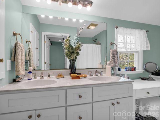 527 N Main Street, Rutherfordton, NC 28139