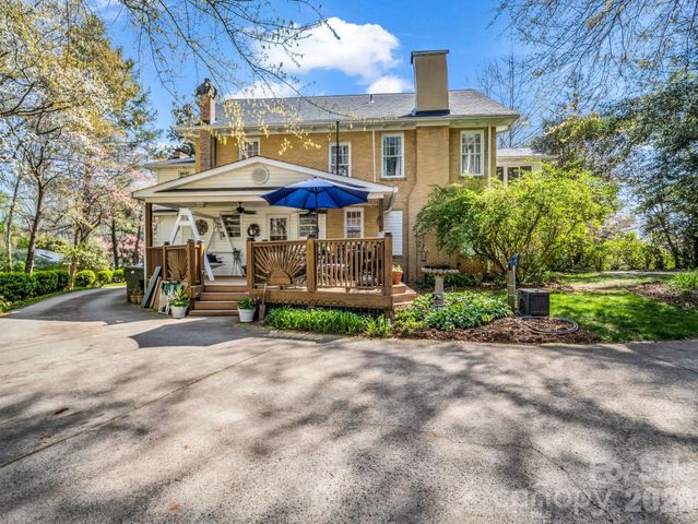 527 N Main Street, Rutherfordton, NC 28139
