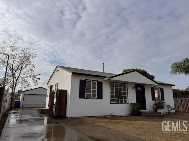 101 Griffiths Street, Bakersfield, CA 93309
