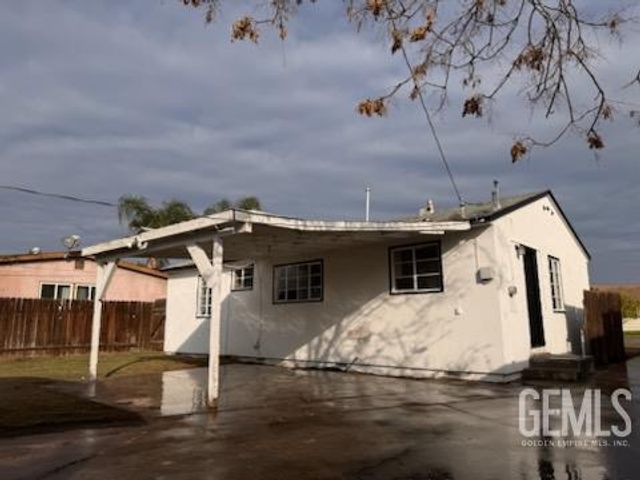 101 Griffiths Street, Bakersfield, CA 93309