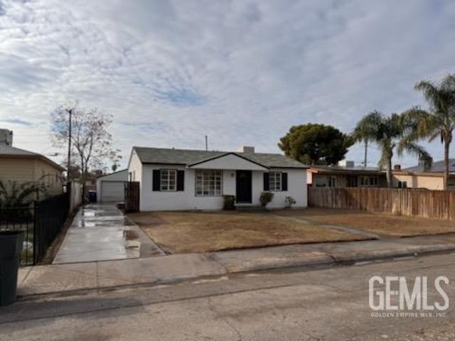 101 Griffiths Street, Bakersfield, CA 93309