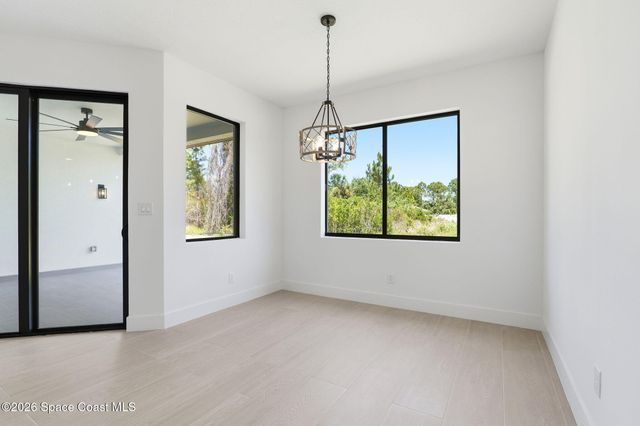 889 Reading Street SE, Palm Bay, FL 32909