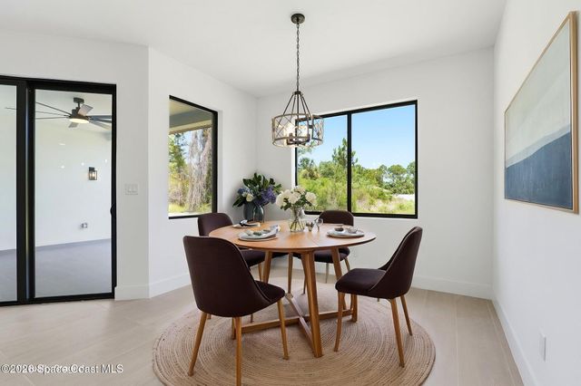 889 Reading Street SE, Palm Bay, FL 32909