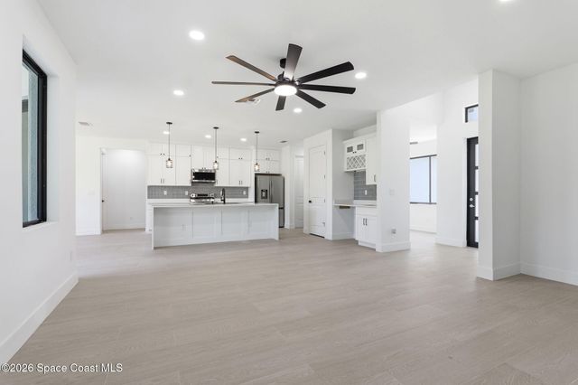 889 Reading Street SE, Palm Bay, FL 32909