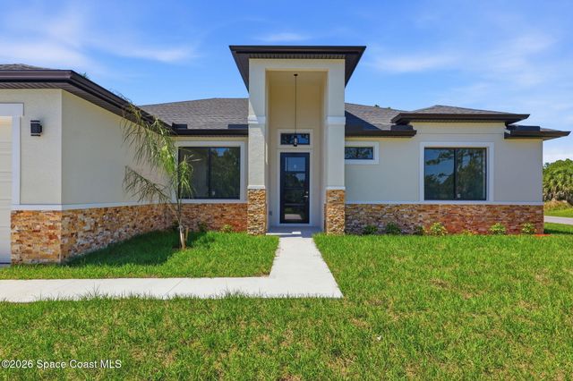 889 Reading Street SE, Palm Bay, FL 32909