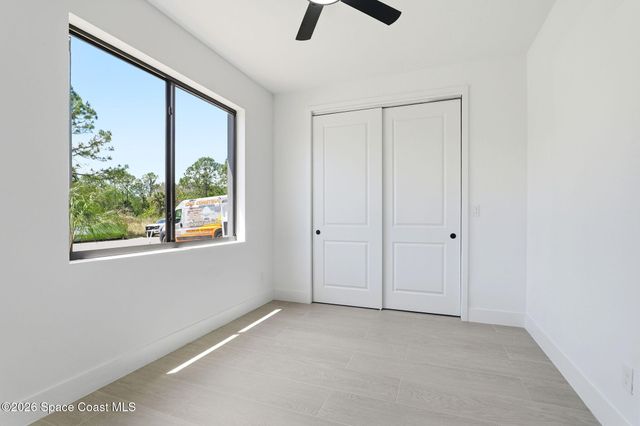 889 Reading Street SE, Palm Bay, FL 32909