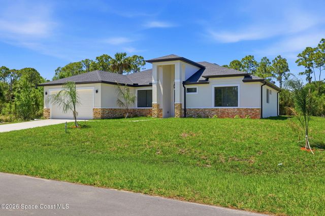 889 Reading Street SE, Palm Bay, FL 32909
