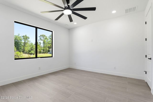 889 Reading Street SE, Palm Bay, FL 32909