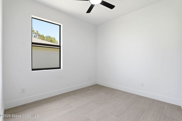 889 Reading Street SE, Palm Bay, FL 32909