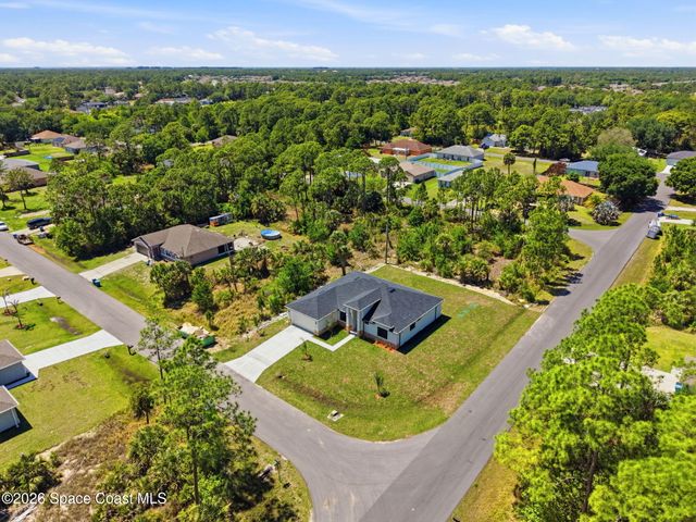 889 Reading Street SE, Palm Bay, FL 32909