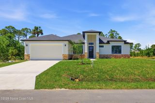 889 Reading Street SE, Palm Bay, FL 32909