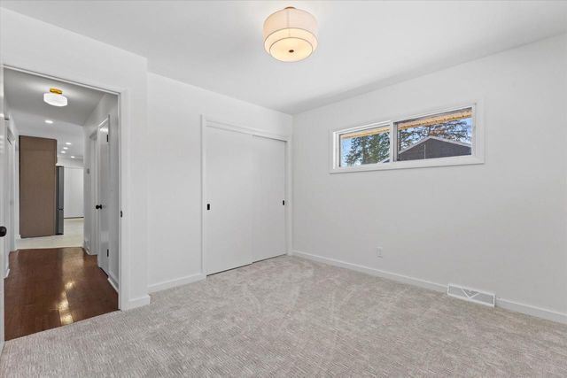 831 W Riverview DRIVE, Glendale, WI 53209