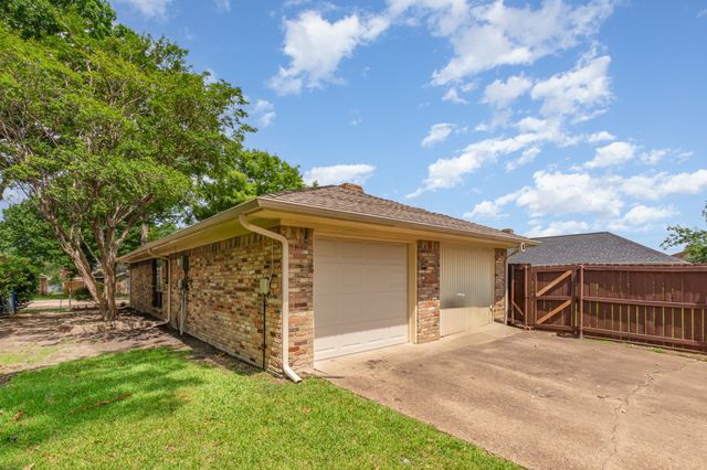 13426 Whispering Hills Drive, Dallas, TX 75243