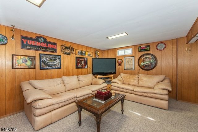 4 George St, Roxbury Twp., NJ 07876