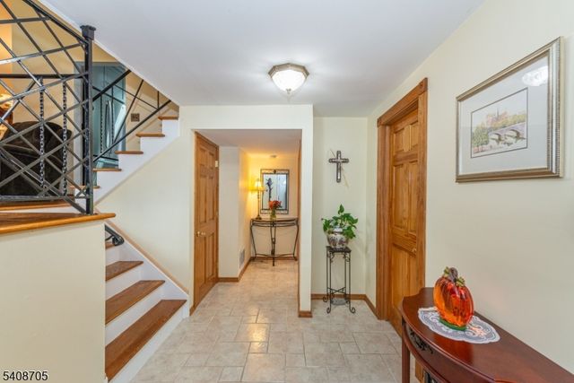 4 George St, Roxbury Twp., NJ 07876