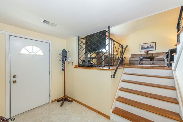 4 George St, Roxbury Twp., NJ 07876