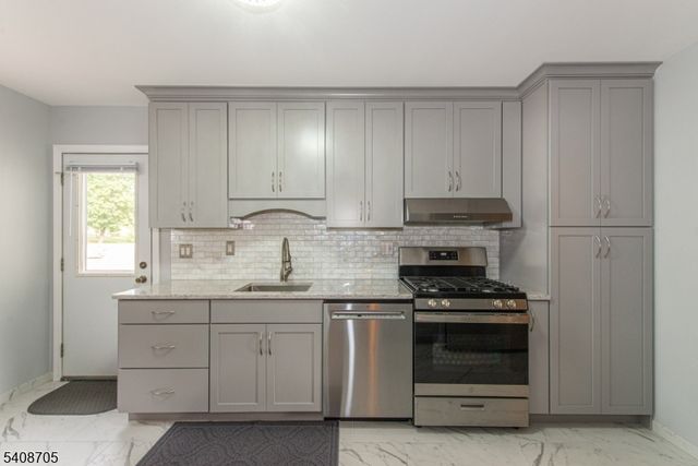 4 George St, Roxbury Twp., NJ 07876