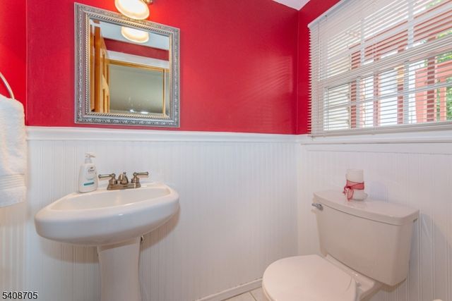 4 George St, Roxbury Twp., NJ 07876