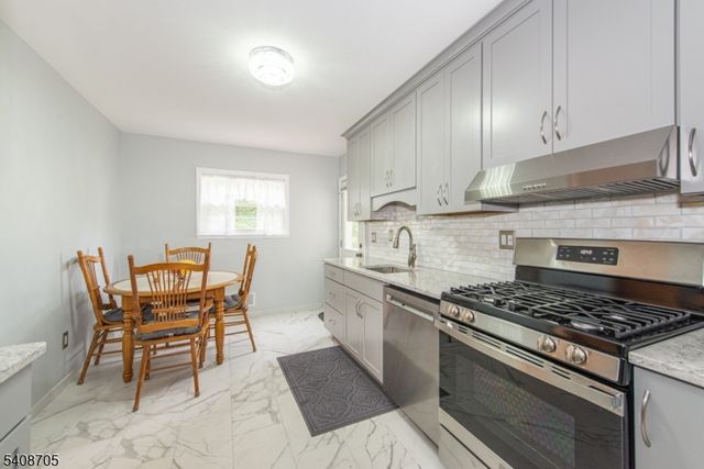 4 George St, Roxbury Twp., NJ 07876