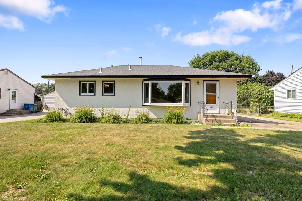 1040 2nd Street NW, New Brighton, MN 55112