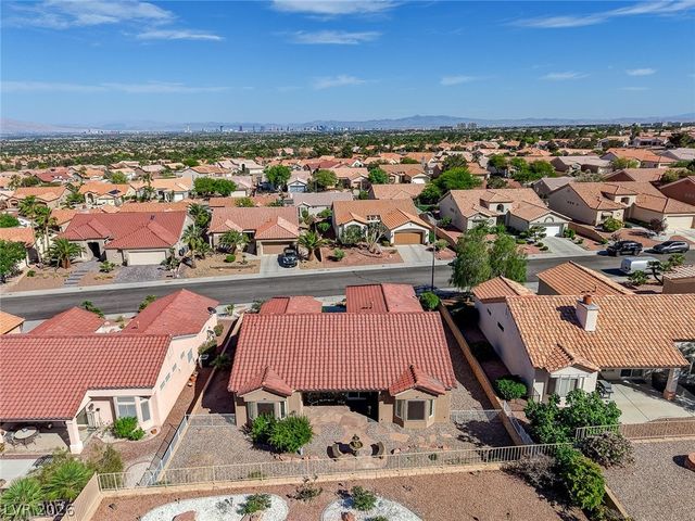 2629 Hanging Rock Drive, Las Vegas, NV 89134