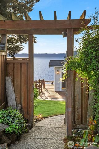 19312 Soundview Drive NW, Stanwood, WA 98292