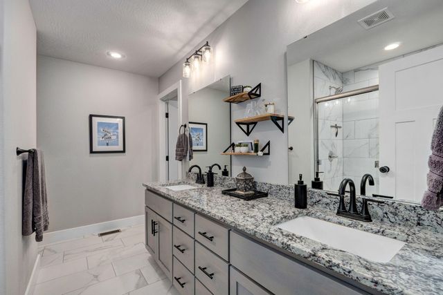 854 E Acacia Lane, Nixa, MO 65714