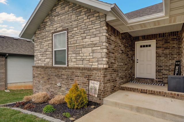 854 E Acacia Lane, Nixa, MO 65714