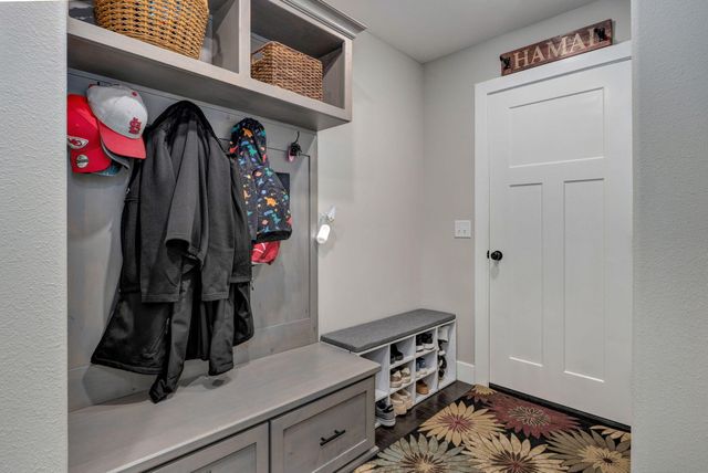 854 E Acacia Lane, Nixa, MO 65714