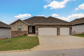 854 E Acacia Lane, Nixa, MO 65714