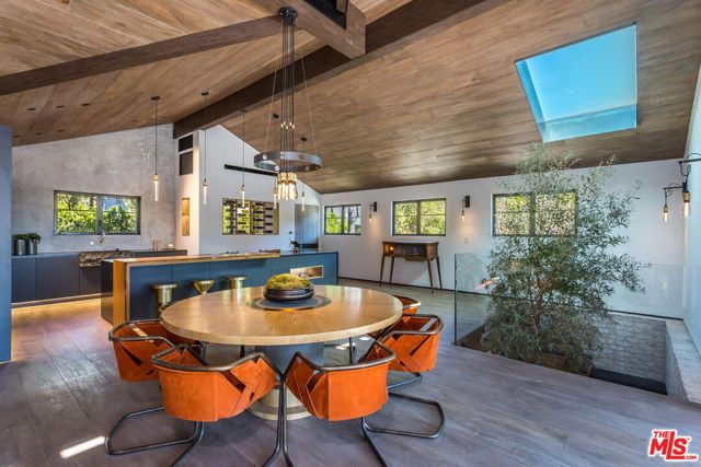 1707 Rising Glen Road, Los Angeles, CA 90069