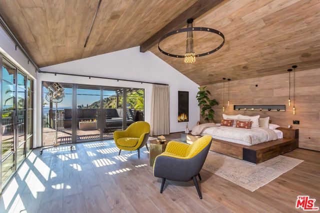 1707 Rising Glen Road, Los Angeles, CA 90069