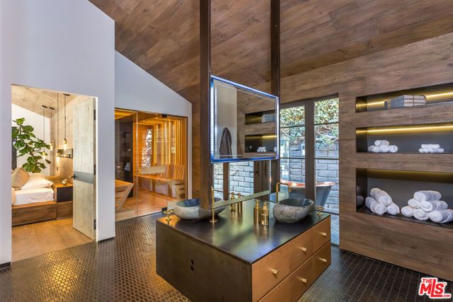 1707 Rising Glen Road, Los Angeles, CA 90069