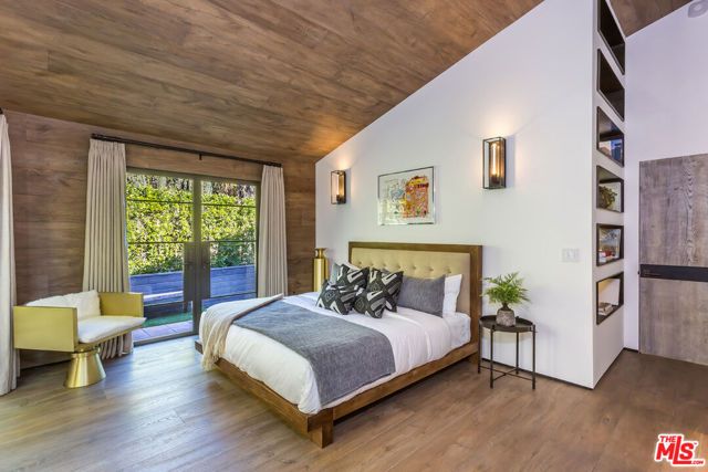 1707 Rising Glen Road, Los Angeles, CA 90069