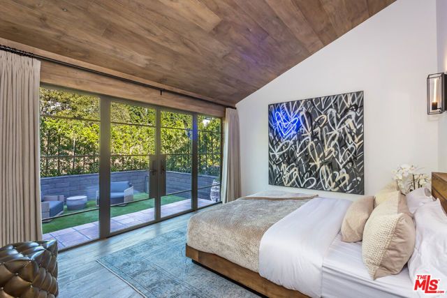 1707 Rising Glen Road, Los Angeles, CA 90069