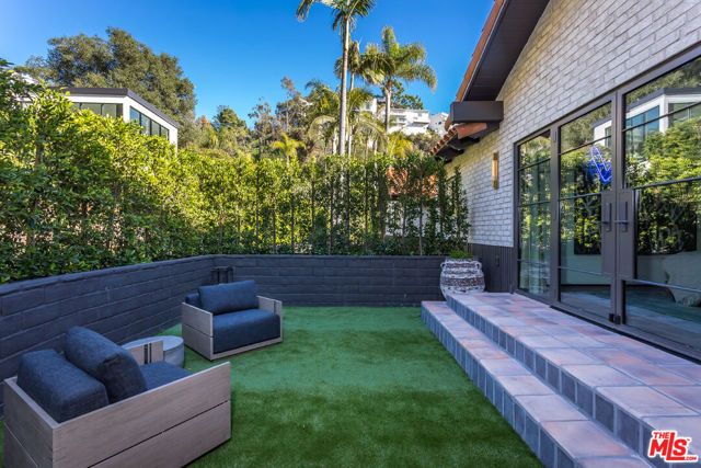 1707 Rising Glen Road, Los Angeles, CA 90069