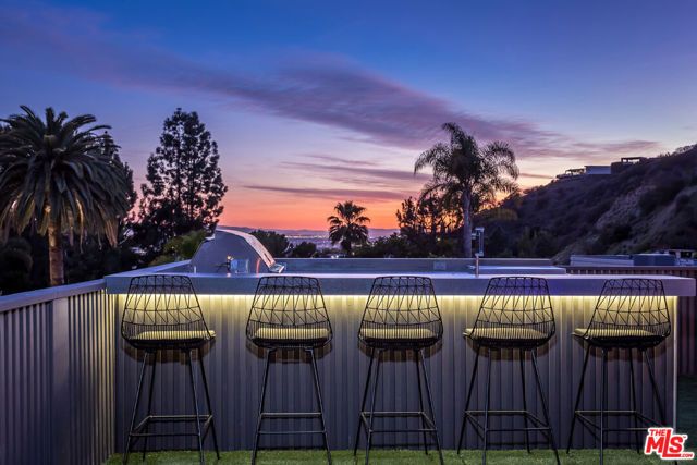 1707 Rising Glen Road, Los Angeles, CA 90069