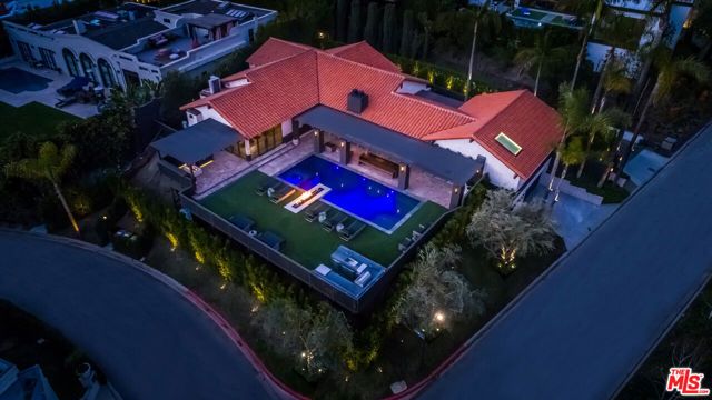 1707 Rising Glen Road, Los Angeles, CA 90069