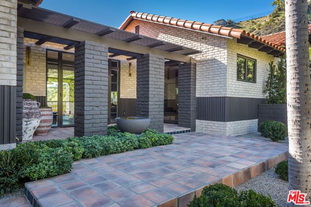 1707 Rising Glen Road, Los Angeles, CA 90069