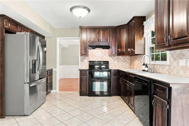 4950 Donny Brook Lane, Douglasville, GA 30135