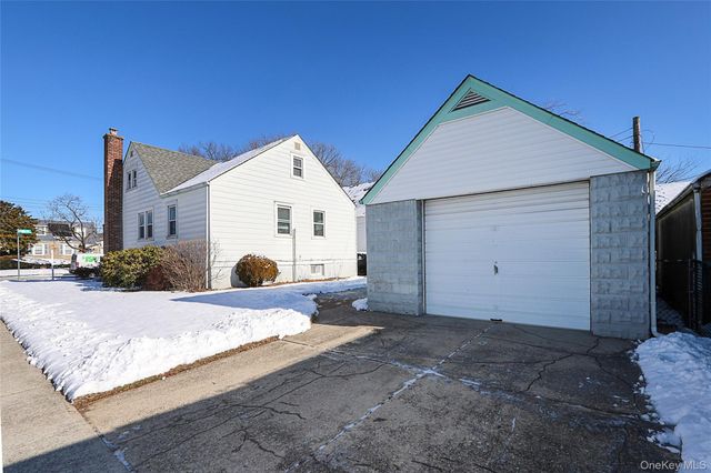 246-04 86th Avenue, Bellerose, NY 11426