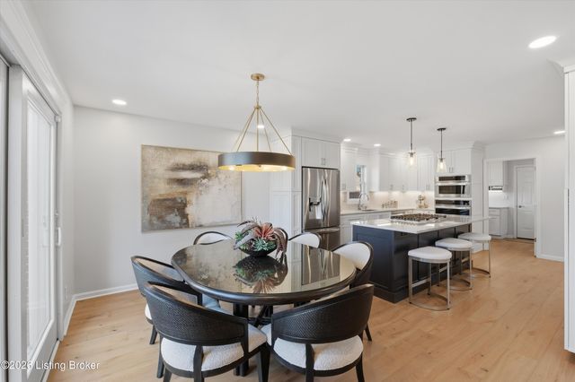 10215 Glenmary Farm Dr, Louisville, KY 40291