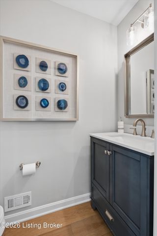 10215 Glenmary Farm Dr, Louisville, KY 40291