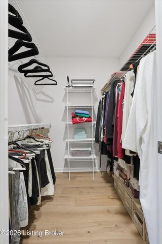 10215 Glenmary Farm Dr, Louisville, KY 40291