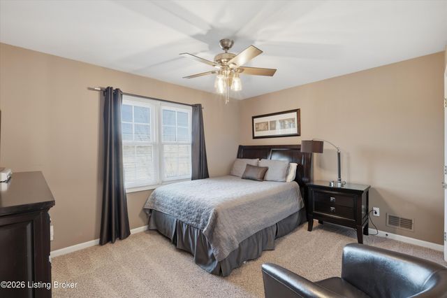 10215 Glenmary Farm Dr, Louisville, KY 40291