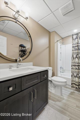 10215 Glenmary Farm Dr, Louisville, KY 40291